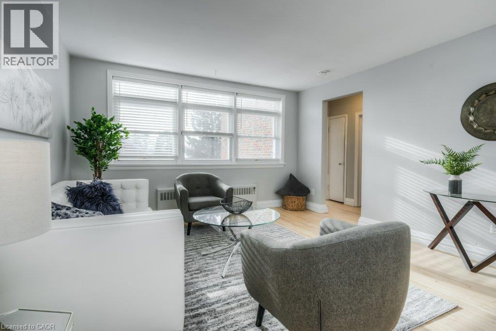 141 Chapel Street Unit# 10, Kitchener, Ontario  N2H 2T6 - Photo 1 - 40853238