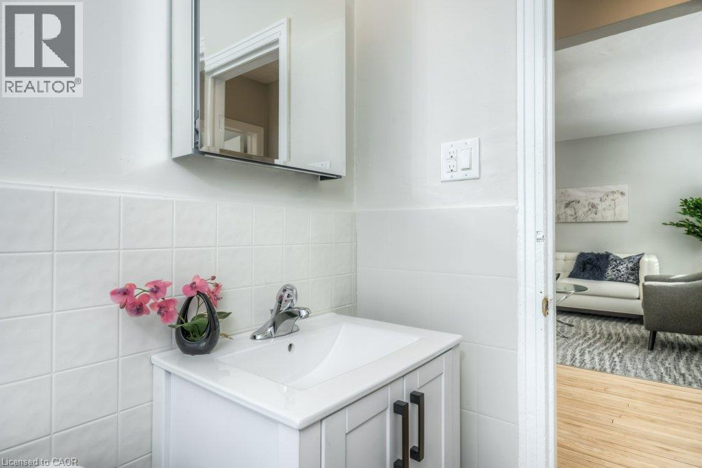 141 Chapel Street Unit# 10, Kitchener, Ontario  N2H 2T6 - Photo 10 - 40853238