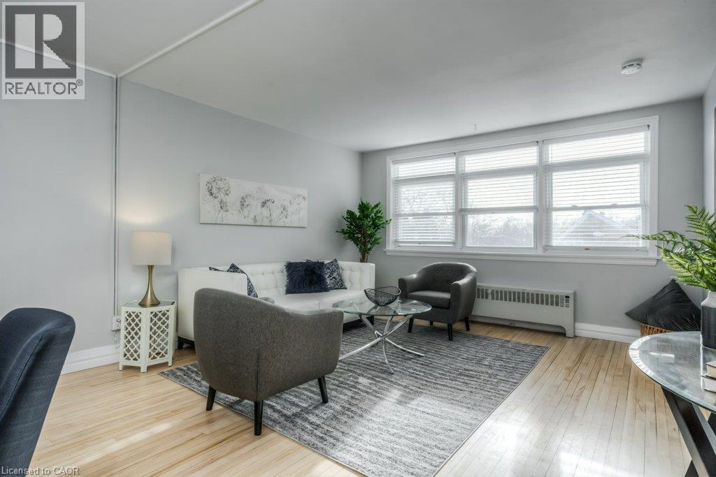 141 Chapel Street Unit# 10, Kitchener, Ontario  N2H 2T6 - Photo 3 - 40853238
