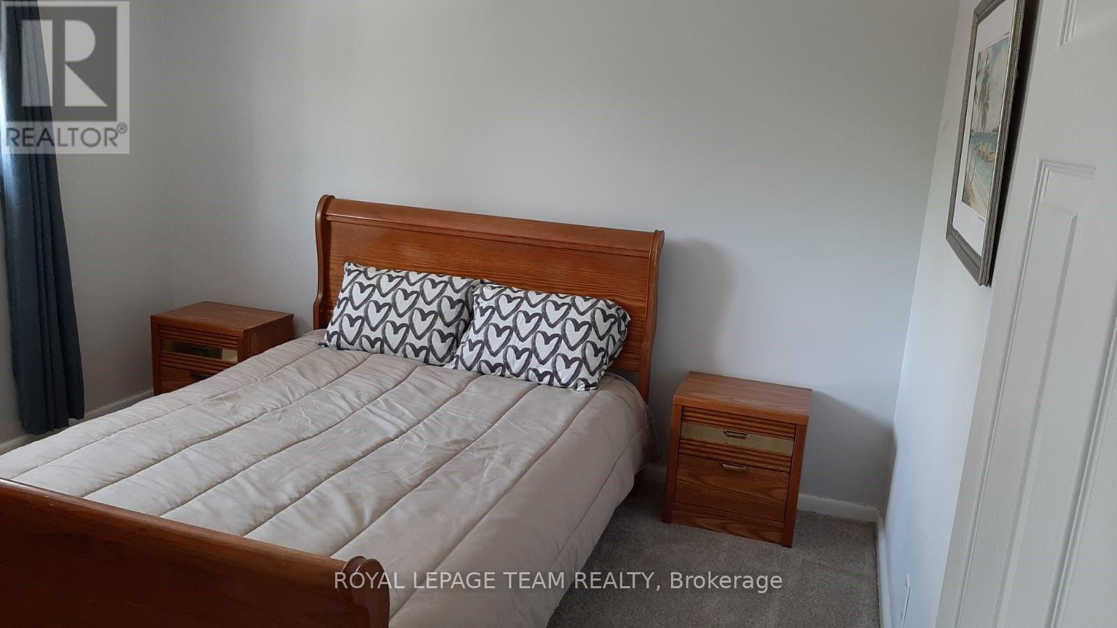 Upstrs - 1015 Pinecrest Road, Ottawa, Ontario K2B 6B6 - Photo 3 - X13669888
