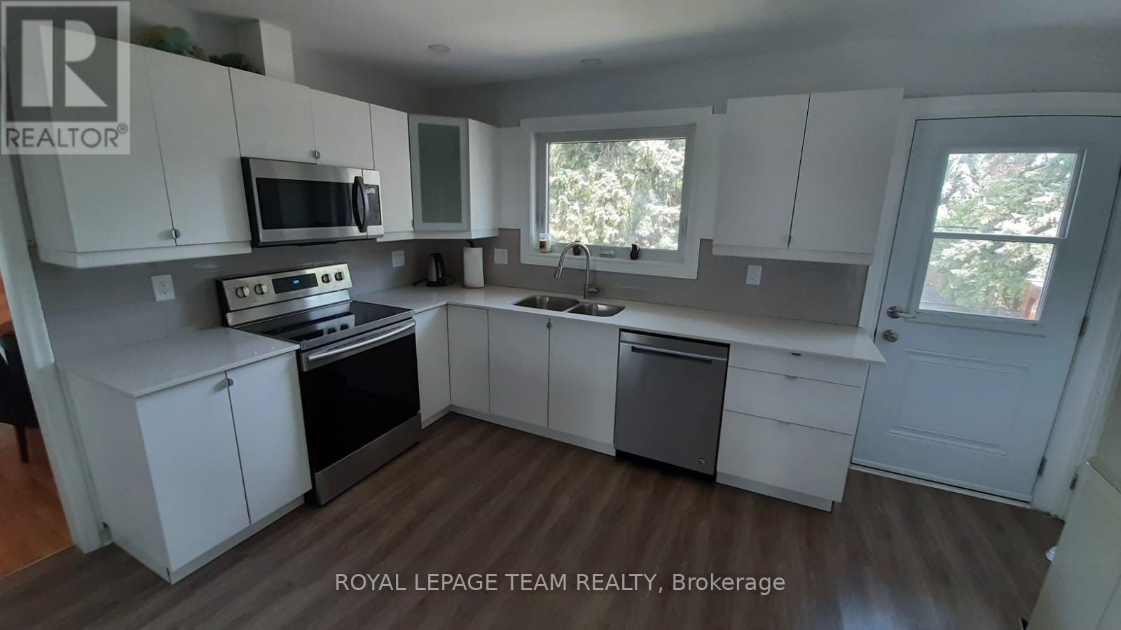 Upstrs - 1015 Pinecrest Road, Ottawa, Ontario K2B 6B6 - Photo 4 - X13669888