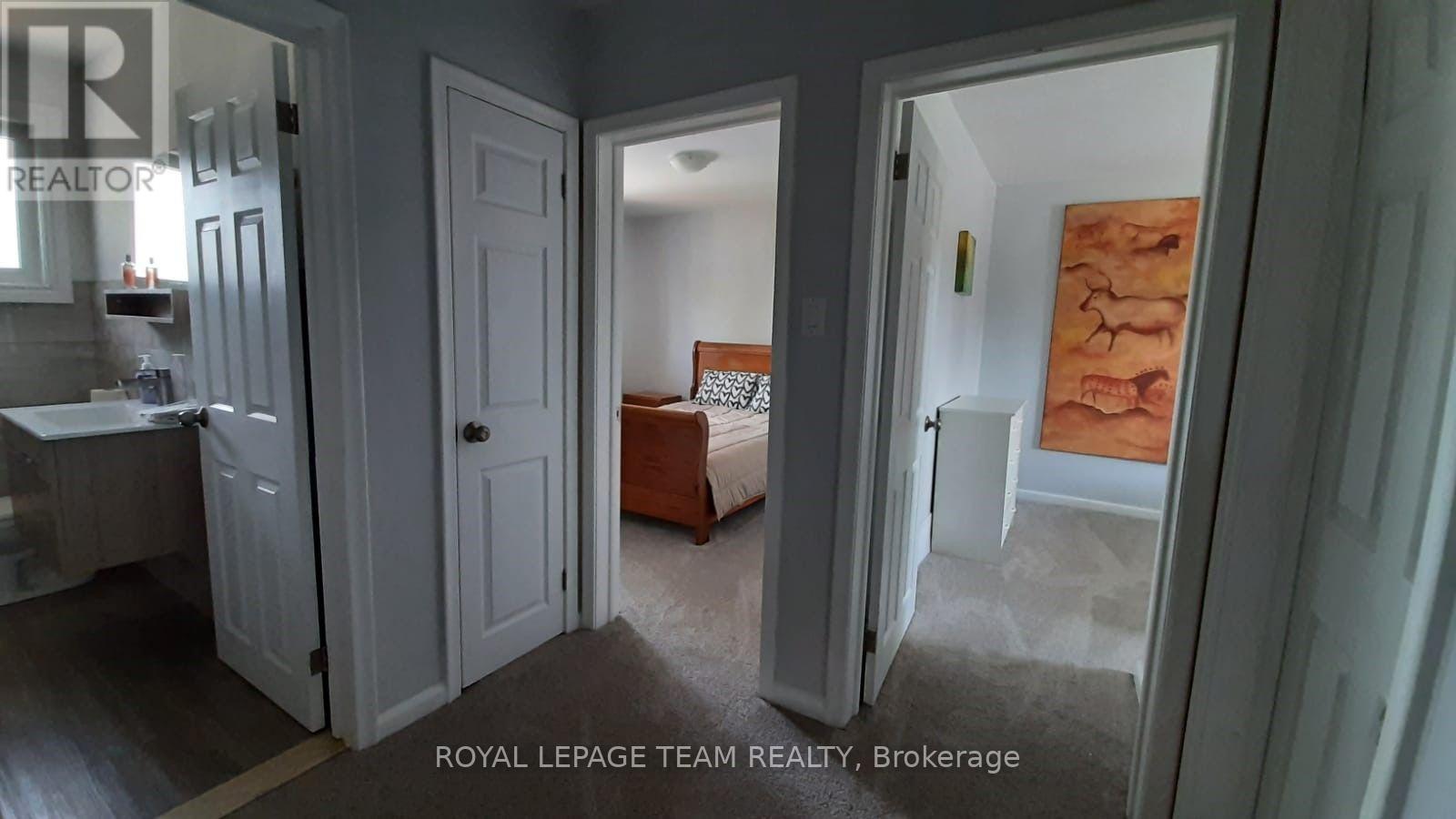 Upstrs - 1015 Pinecrest Road, Ottawa, Ontario K2B 6B6 - Photo 5 - X13669888