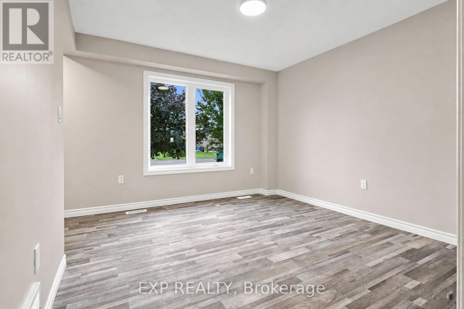 5 Vera Street, Haldimand (Nanticoke), Ontario N0A 1J0 - Photo 12 - X13669866
