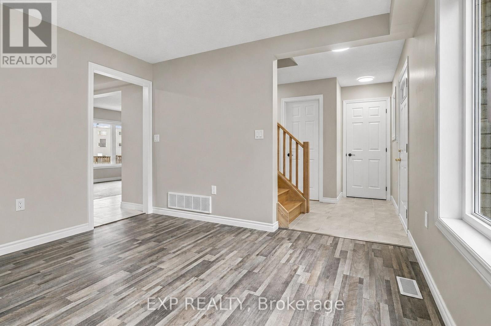 5 Vera Street, Haldimand (Nanticoke), Ontario N0A 1J0 - Photo 6 - X13669866