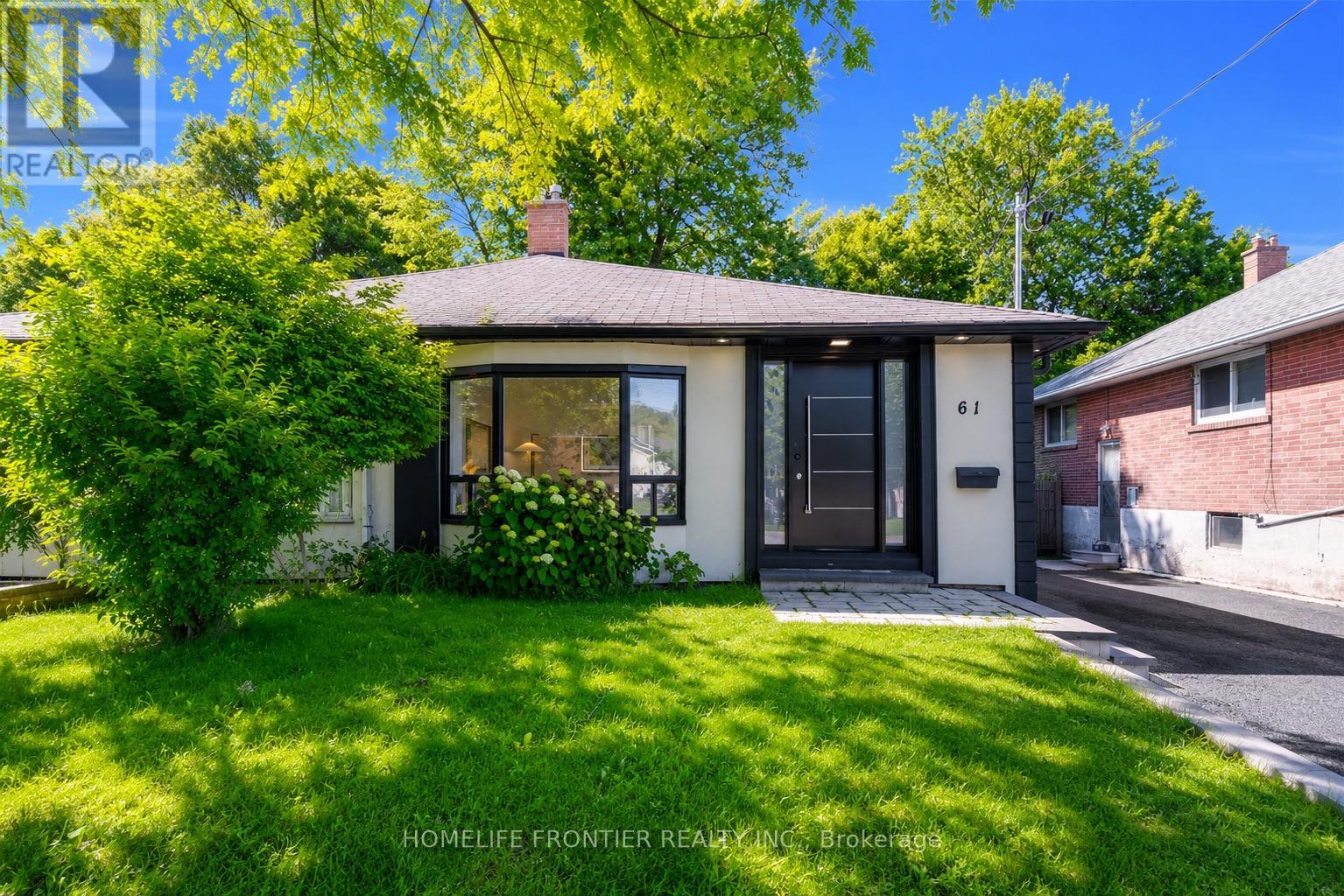 61 Sundial Crescent, Toronto, Ontario  M4A 2J7 - Photo 5 - C13669966