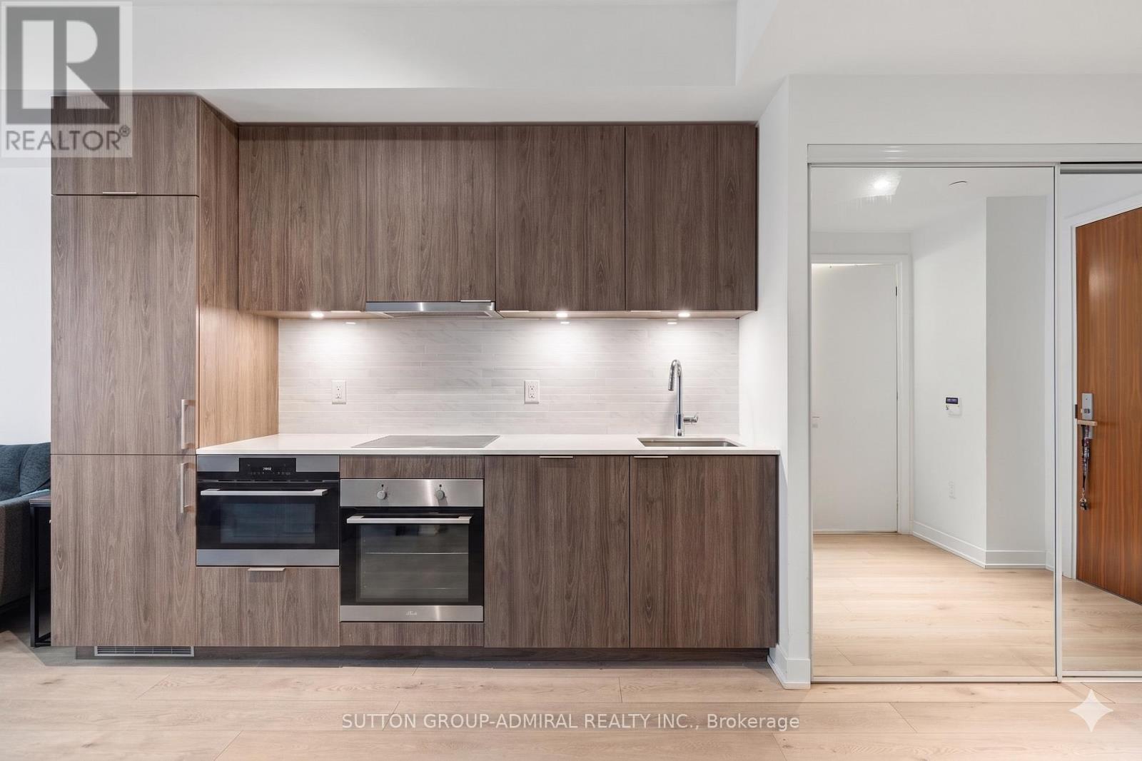 208 - 15 Queens Quay E, Toronto, Ontario M5E 0A5 - Photo 8 - C13669986