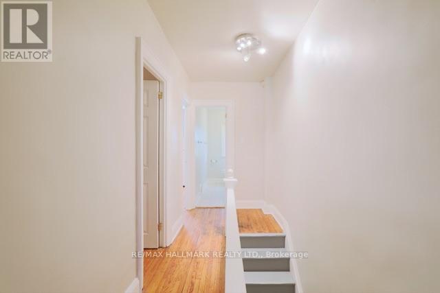 Upper - 1481 Queen Street E, Toronto, Ontario  M4L 1E2 - Photo 4 - E13669878