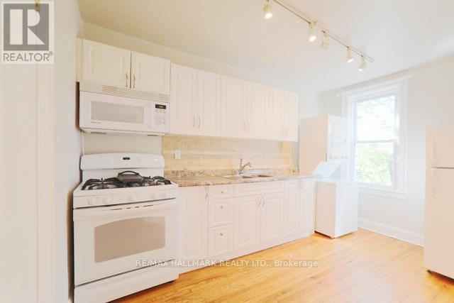 Upper - 1481 Queen Street E, Toronto, Ontario  M4L 1E2 - Photo 8 - E13669878