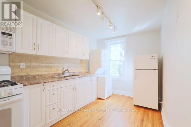 Upper - 1481 Queen Street E, Toronto, Ontario  M4L 1E2 - Photo 9 - E13669878
