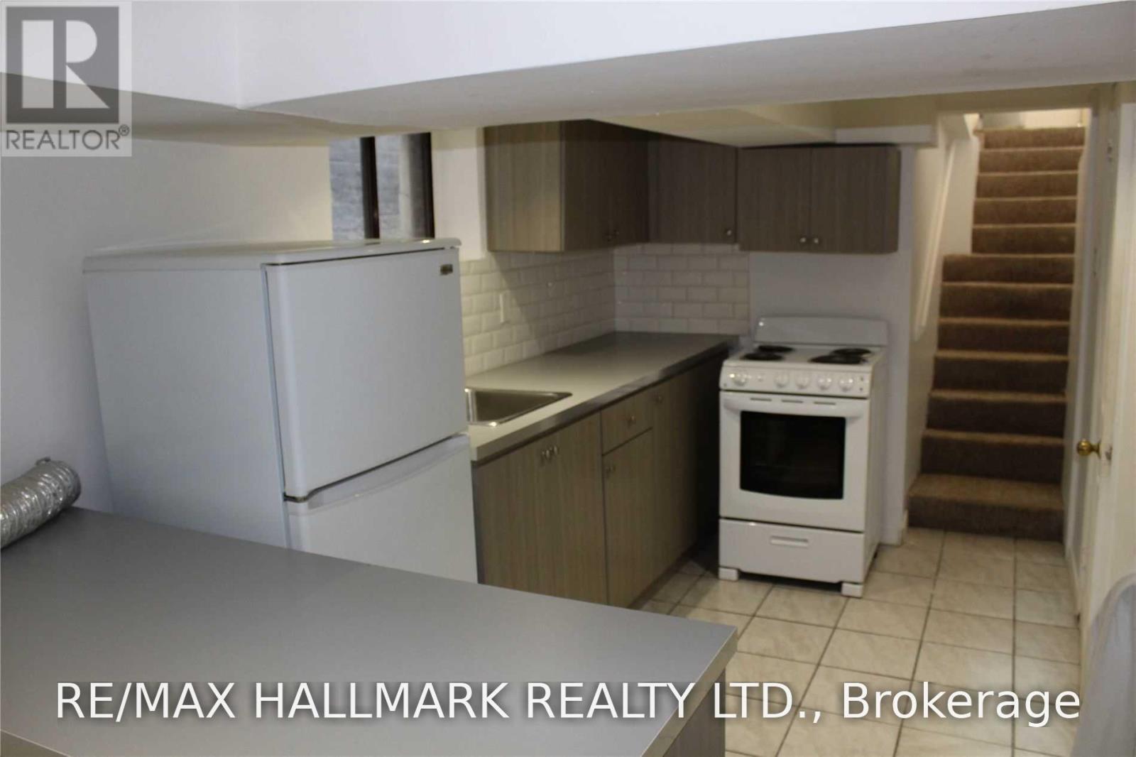Bsmt - 48 Strathcona Avenue, Toronto, Ontario  M4J 1G8 - Photo 2 - E13669940