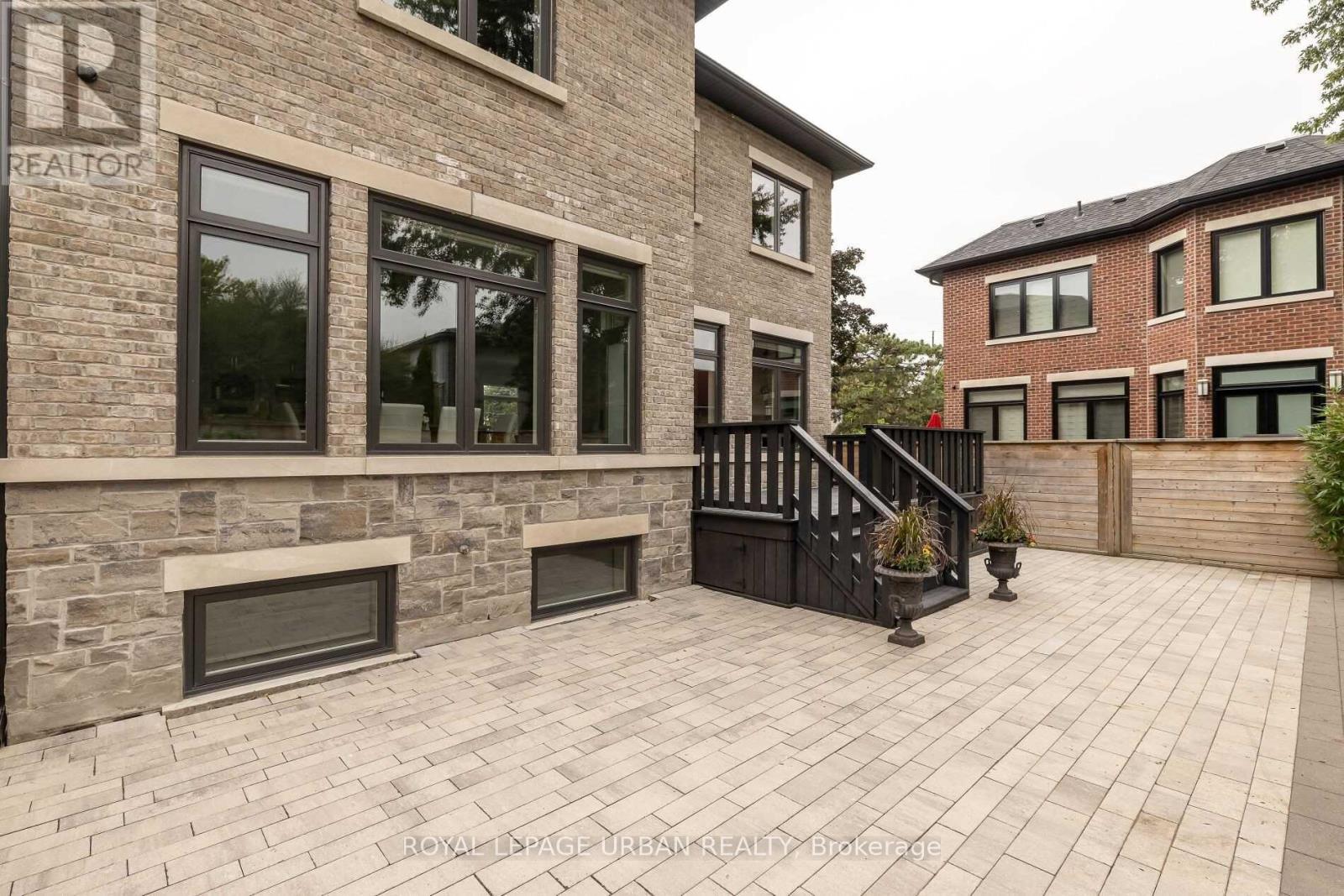 70 Parkview Hill Crescent, Toronto, Ontario  M4B 1R4 - Photo 20 - E13669968