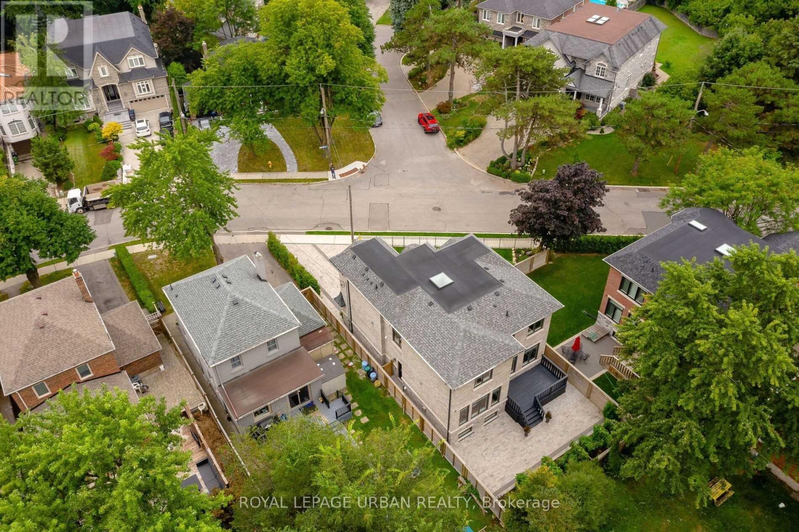 70 Parkview Hill Crescent, Toronto, Ontario  M4B 1R4 - Photo 39 - E13669972