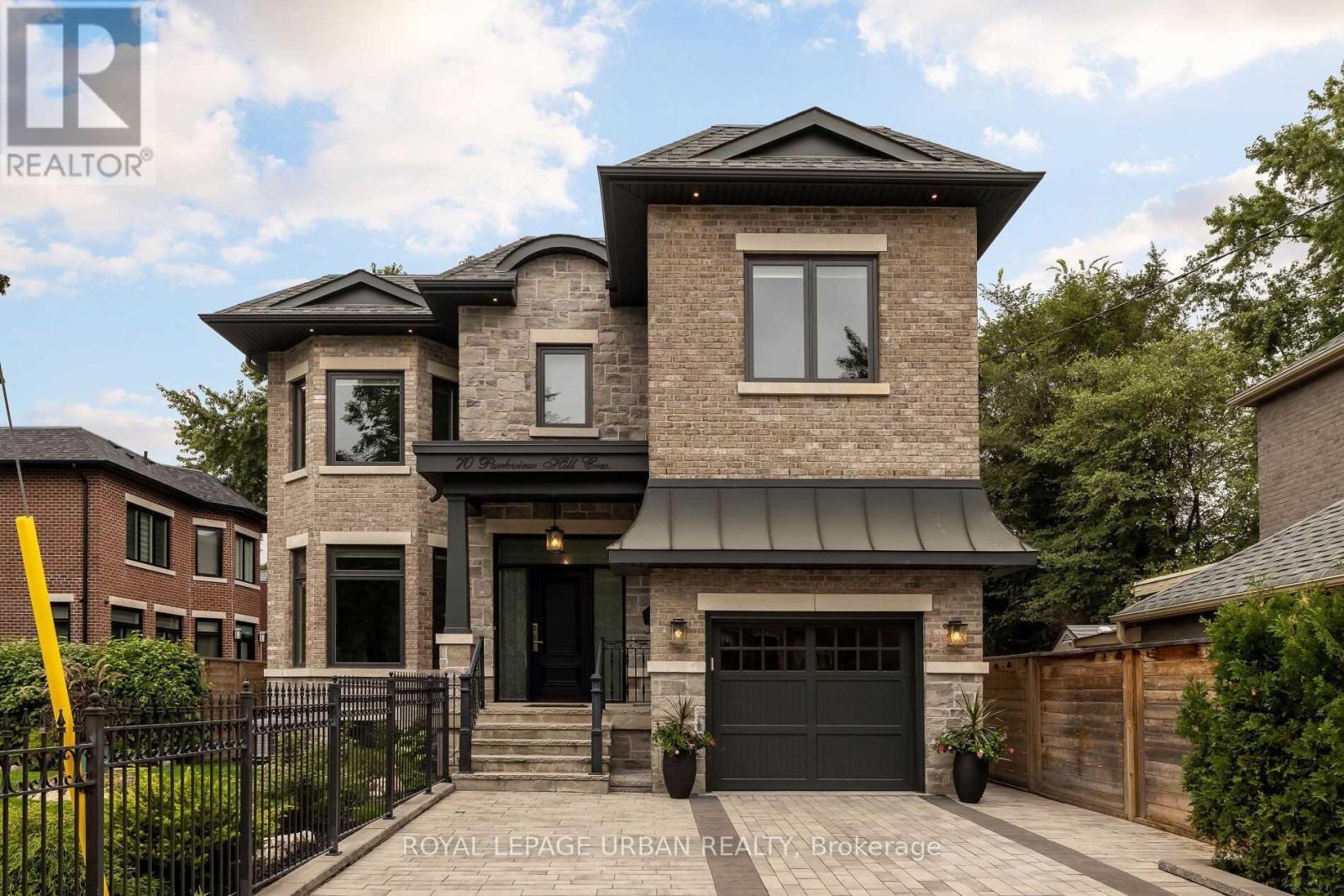 70 Parkview Hill Crescent, Toronto, Ontario  M4B 1R4 - Photo 4 - E13669972