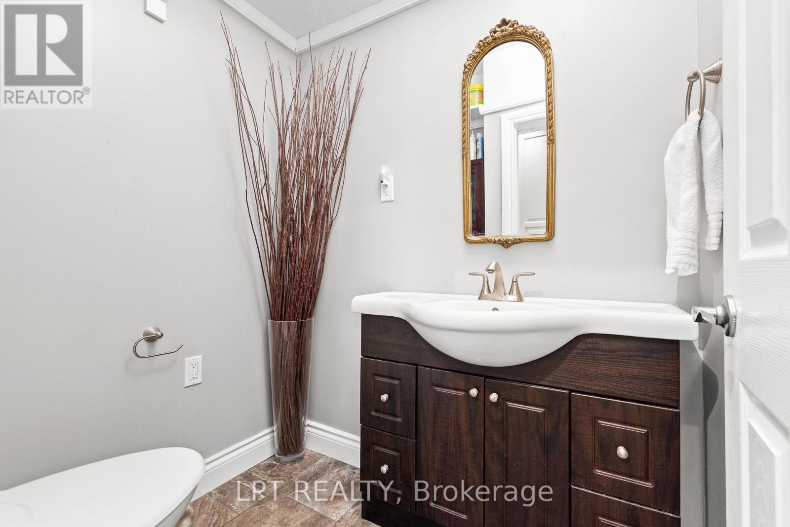 427 Lake Drive E, Georgina, Ontario  L0E 1S0 - Photo 19 - N13669858