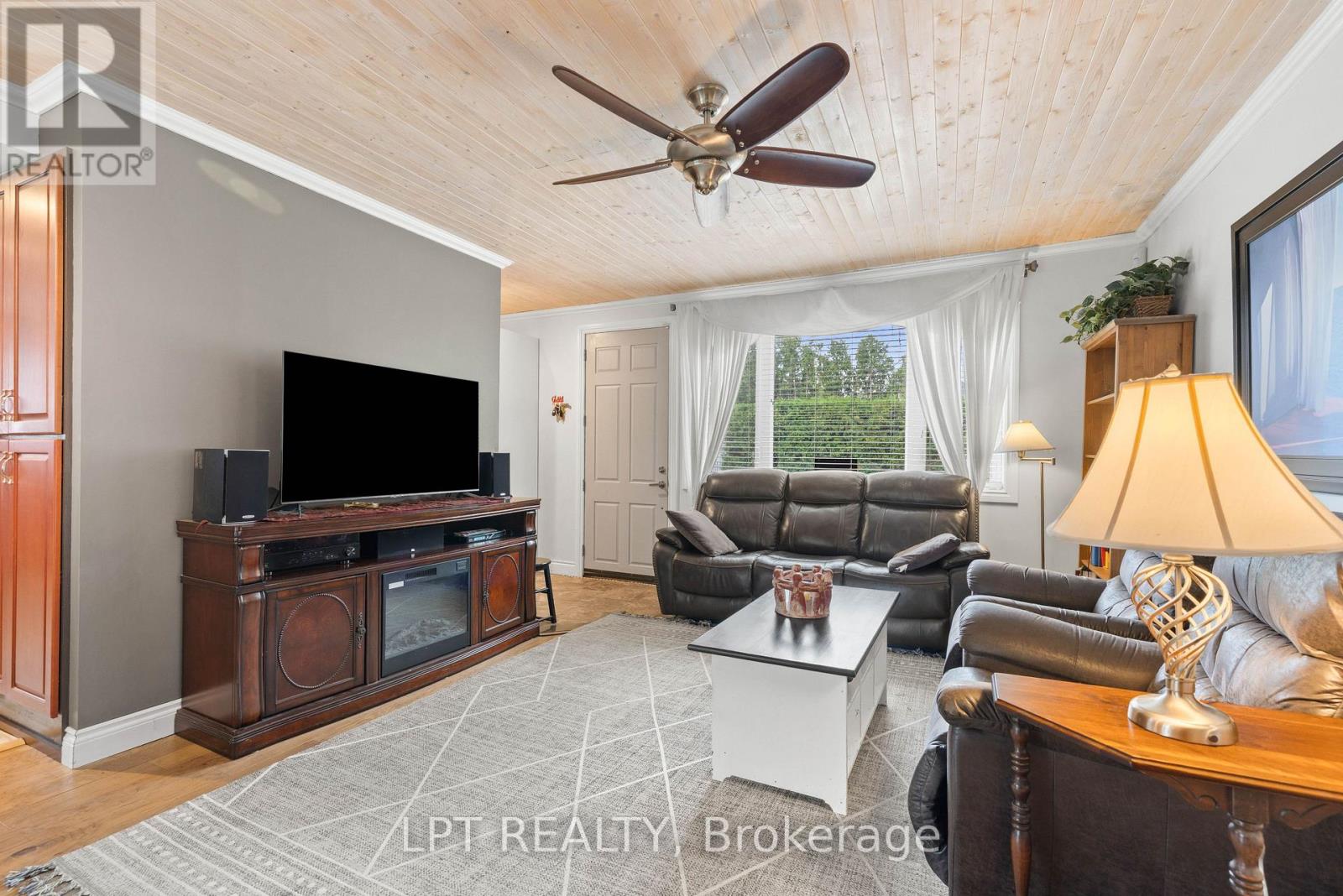 427 Lake Drive E, Georgina, Ontario  L0E 1S0 - Photo 9 - N13669858