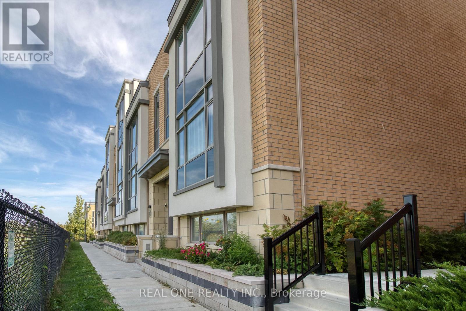 12 Teasel Way, Markham, Ontario  L3R 9S3 - Photo 2 - N13669904