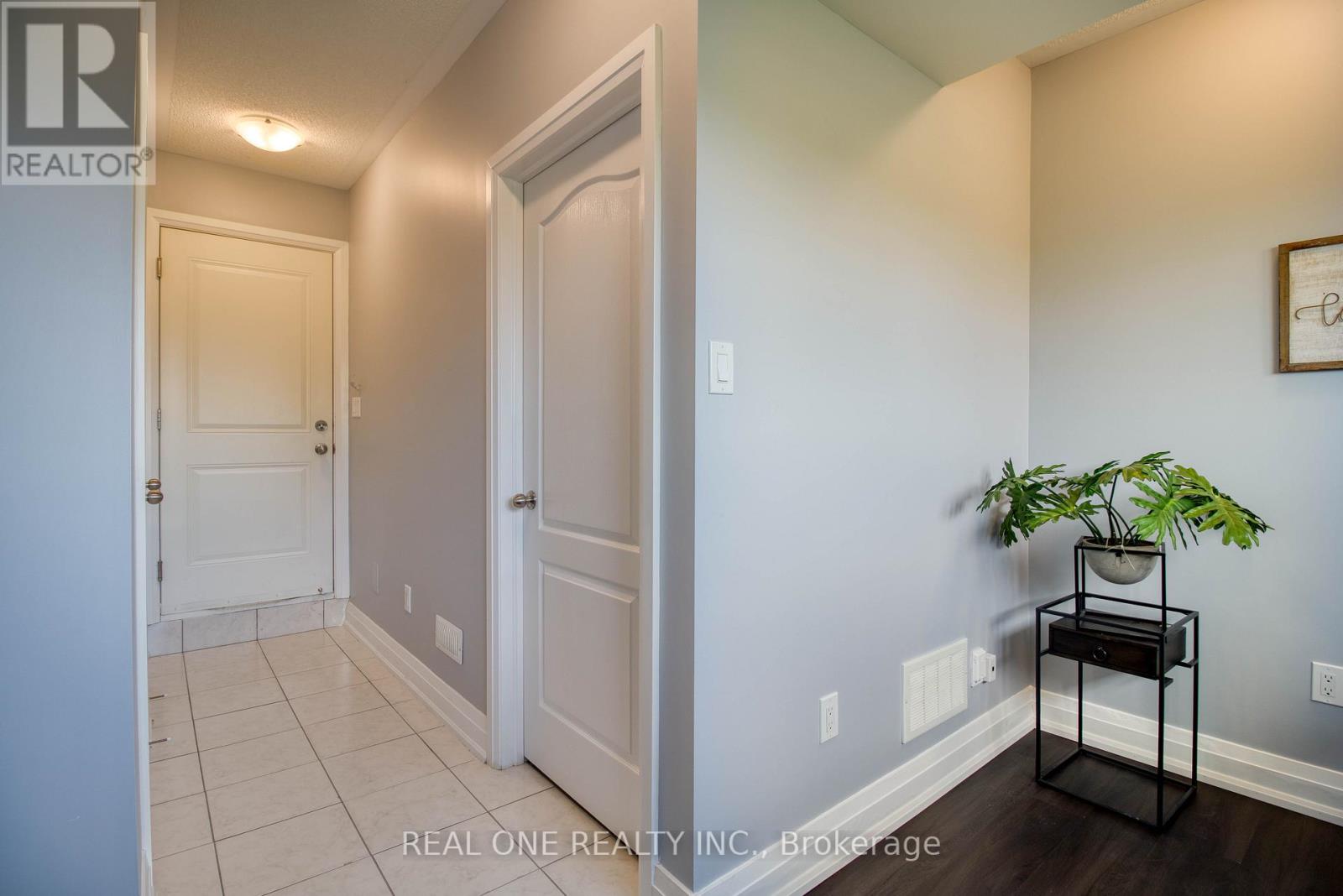 12 Teasel Way, Markham, Ontario  L3R 9S3 - Photo 6 - N13669904