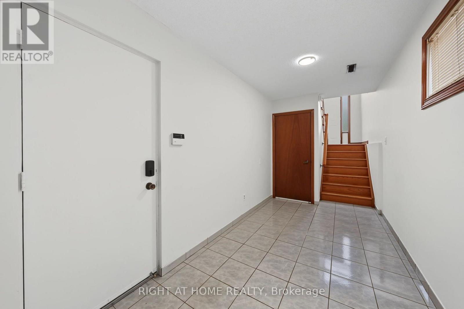 9 Twinberry Crescent, Vaughan, Ontario  L4L 3X5 - Photo 18 - N13669906