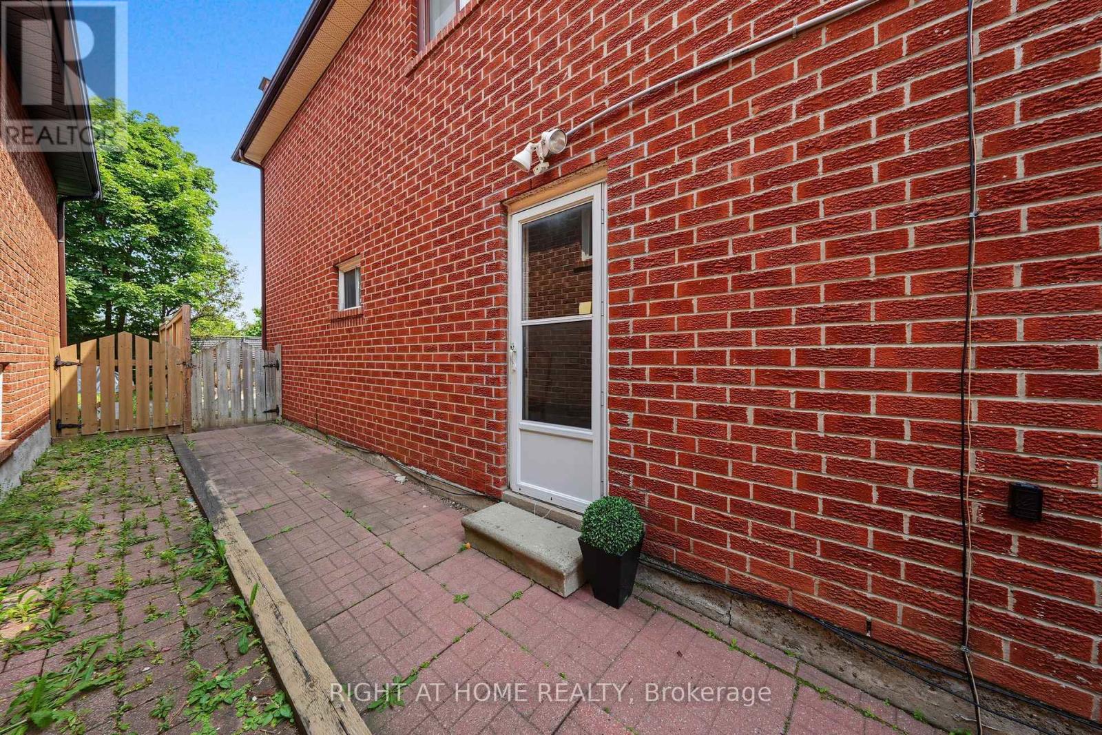 9 Twinberry Crescent, Vaughan, Ontario  L4L 3X5 - Photo 24 - N13669906