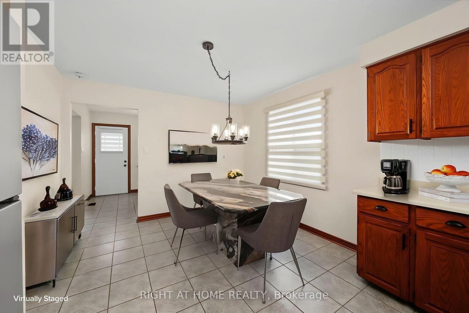 9 Twinberry Crescent, Vaughan, Ontario  L4L 3X5 - Photo 9 - N13669906