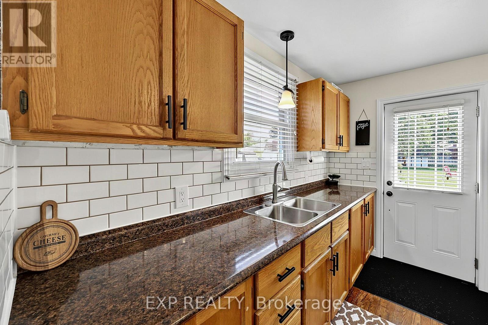 148 Queen Street, Essa, Ontario  L0M 1B0 - Photo 8 - N13669982
