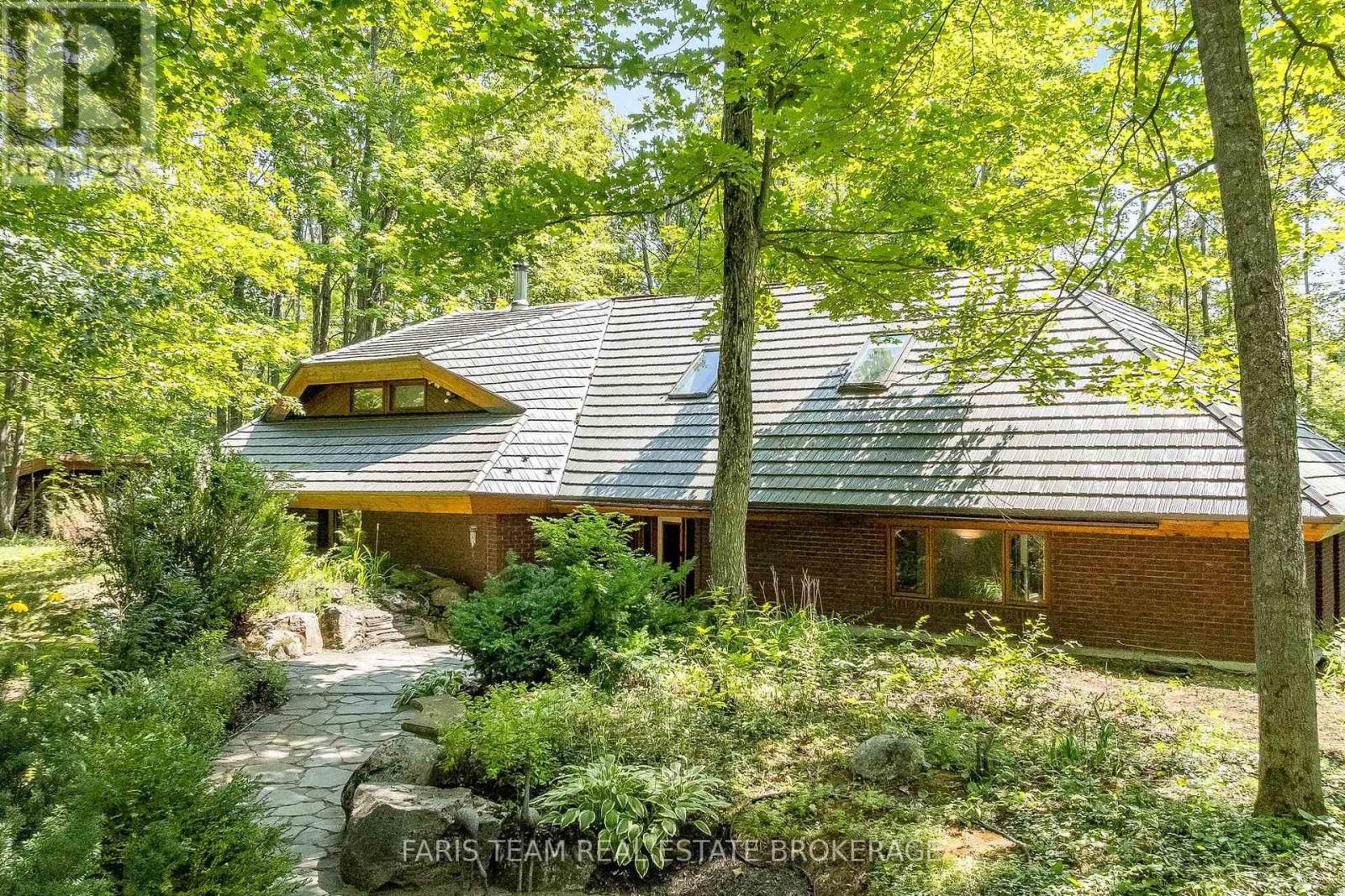 15 Scottdale Drive, Oro-Medonte, Ontario L0L 1T0 - Photo 3 - S13669914