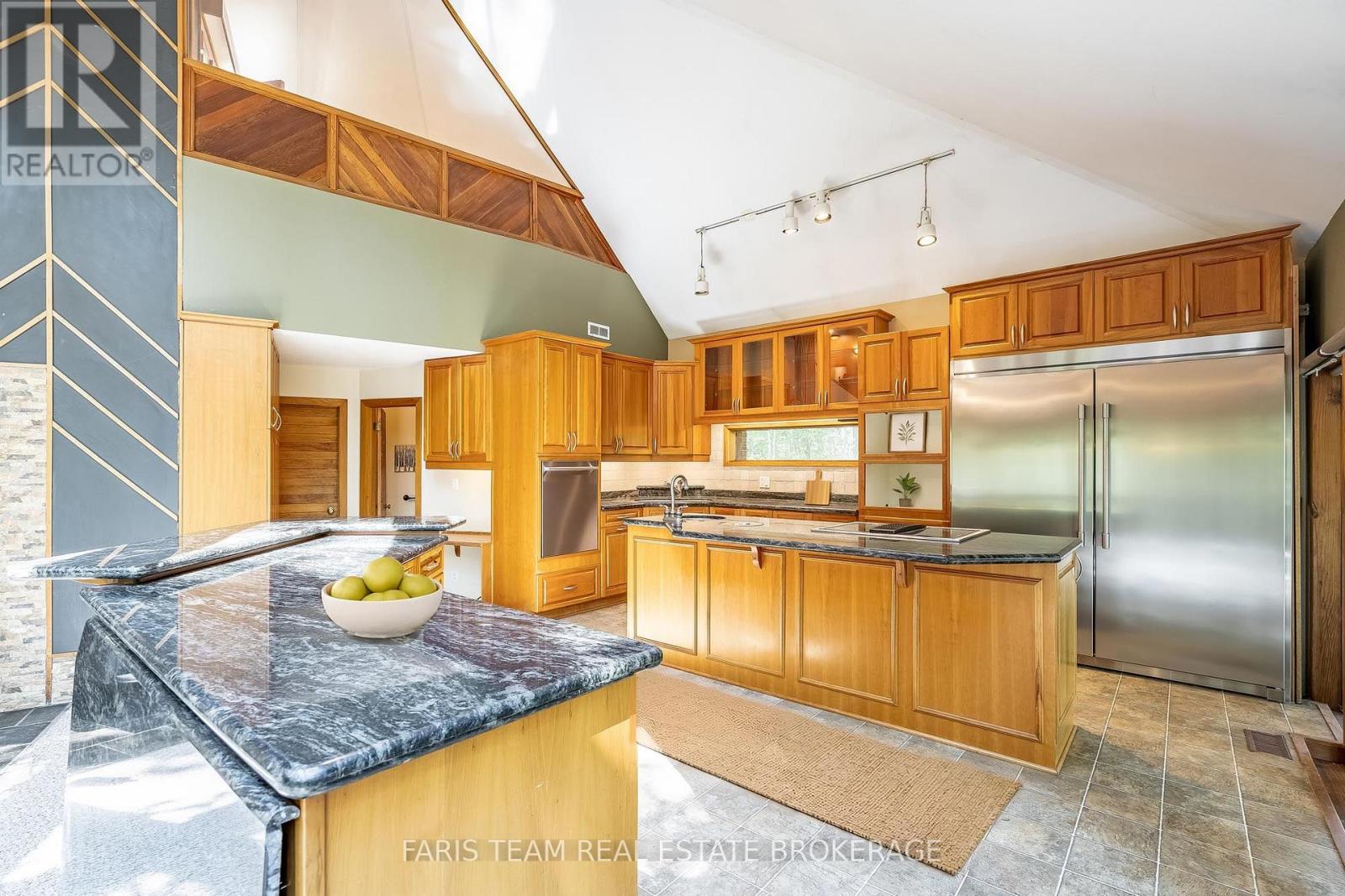 15 Scottdale Drive, Oro-Medonte, Ontario L0L 1T0 - Photo 5 - S13669914