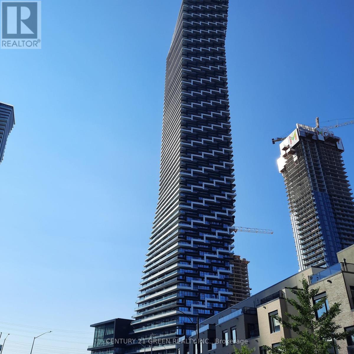 1601 - 448 BURNHAMTHORPE ROAD W, Mississauga, Ontario