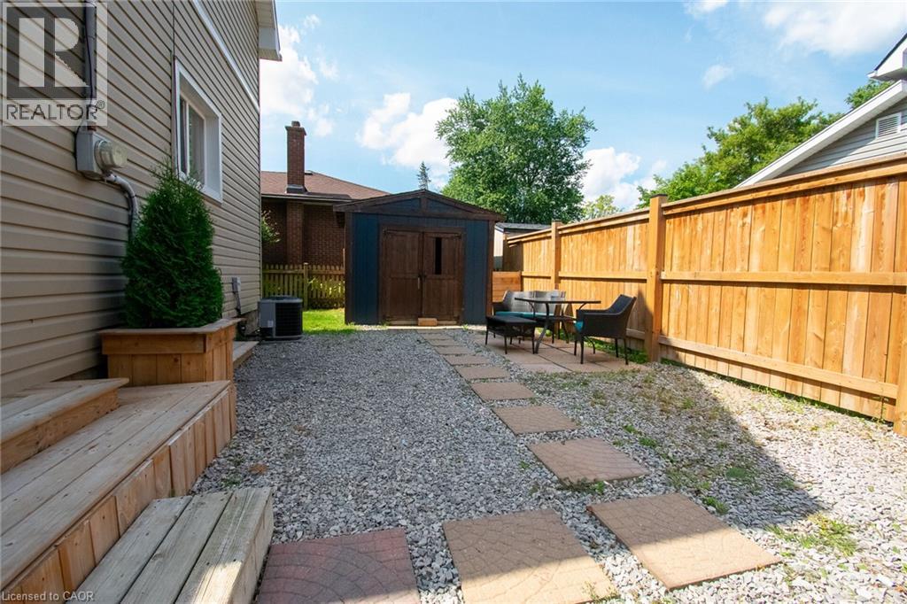 820 Cedar Street, Dunnville, Ontario  N1A 2K2 - Photo 43 - 40851440