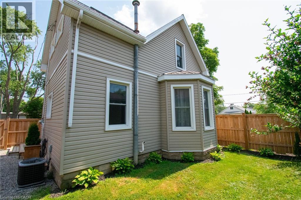 820 Cedar Street, Dunnville, Ontario  N1A 2K2 - Photo 48 - 40851440