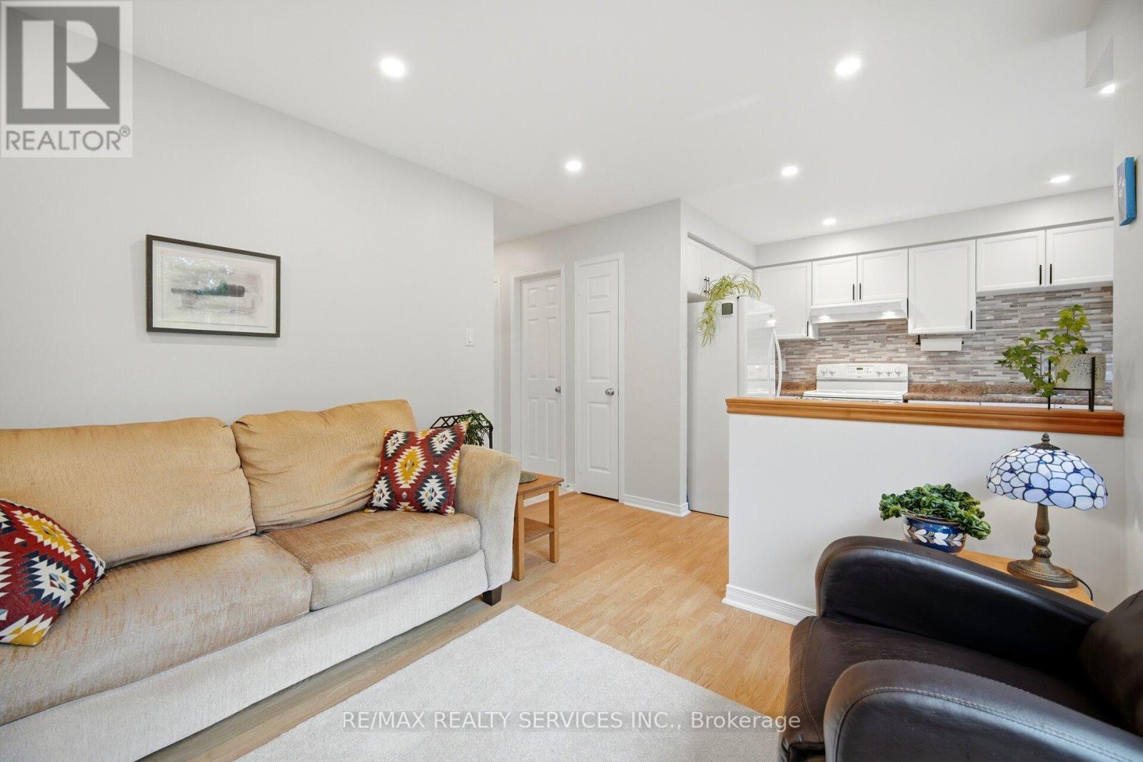 38 Furrows End, Brampton, Ontario  L6Z 4S5 - Photo 18 - W13669862