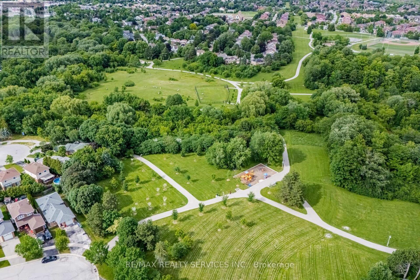 38 Furrows End, Brampton, Ontario  L6Z 4S5 - Photo 49 - W13669862