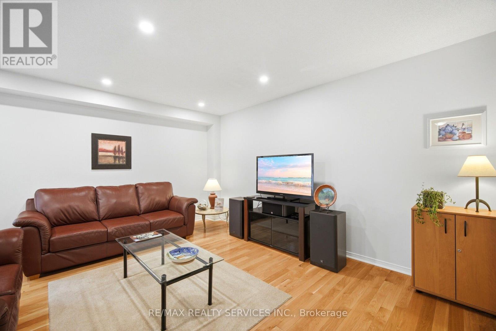 38 Furrows End, Brampton, Ontario  L6Z 4S5 - Photo 7 - W13669862