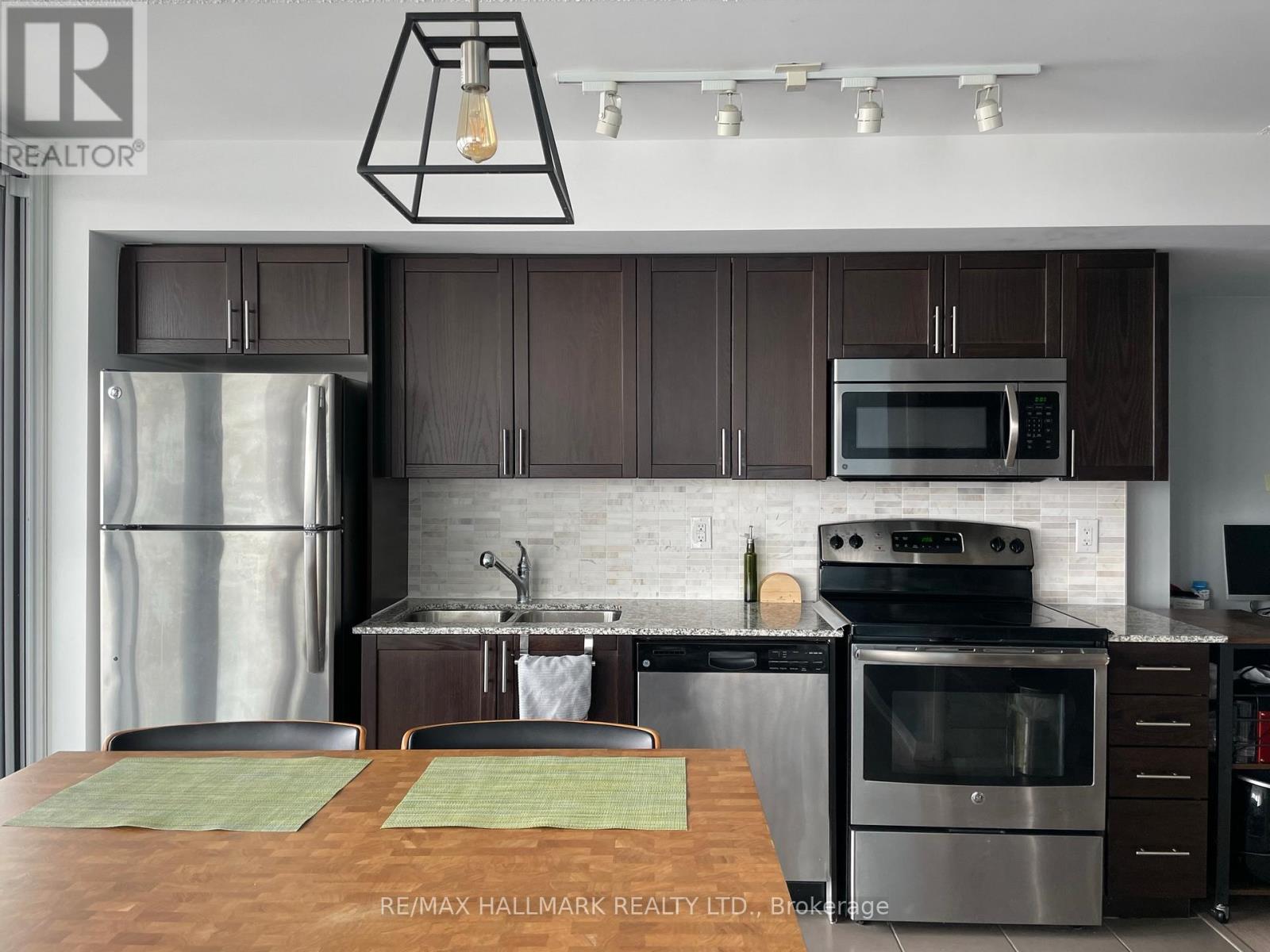 1507 - 830 Lawrence Avenue W, Toronto, Ontario  M6A 0A2 - Photo 1 - W13669898