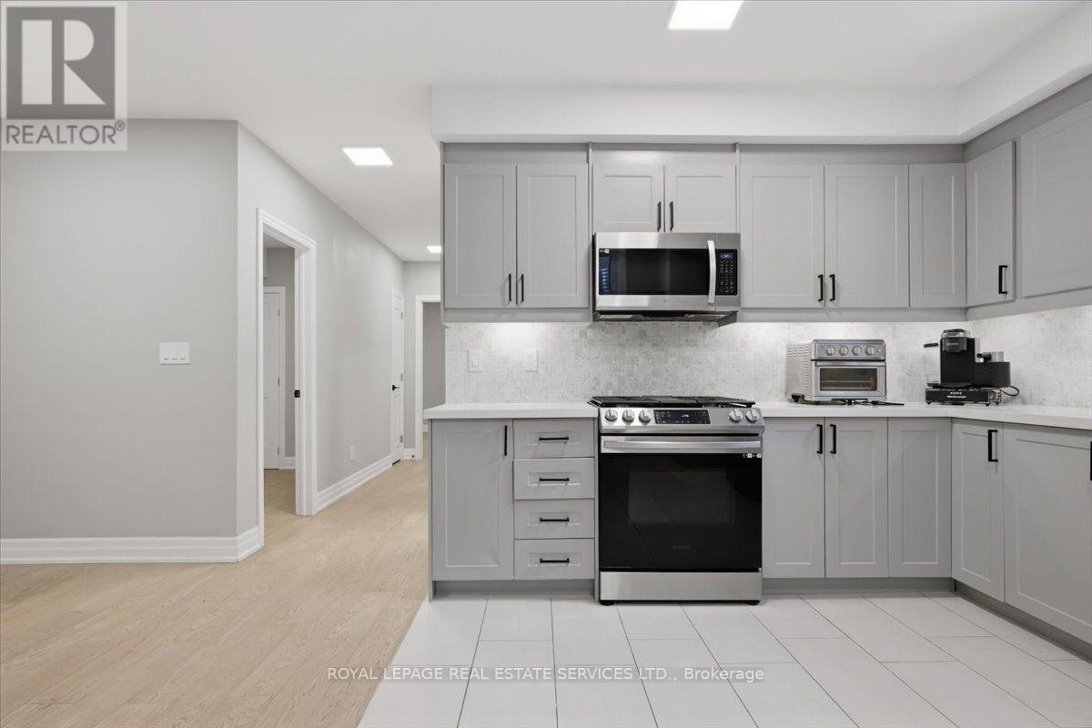 3300 Sunningdale Gardens, Oakville, Ontario  L6M 5K5 - Photo 41 - W13669908