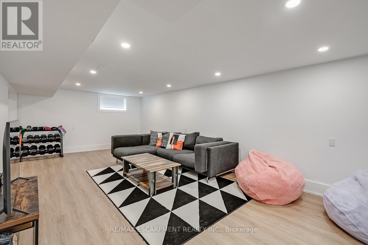 327 Goodram Drive, Burlington, Ontario  L7L 2J9 - Photo 31 - W13669998