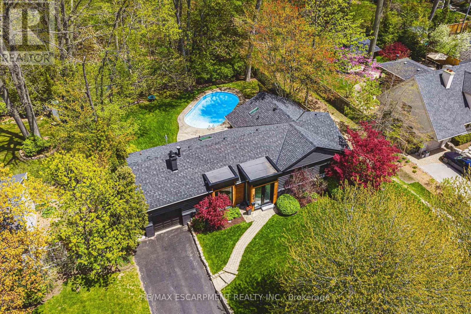 327 Goodram Drive, Burlington, Ontario  L7L 2J9 - Photo 47 - W13669998