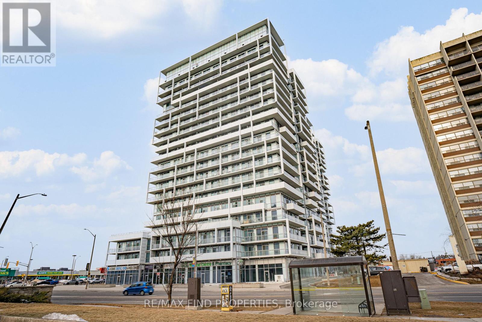 1504 - 55 Speers Road, Oakville, Ontario  L6K 0H9 - Photo 1 - W13670012