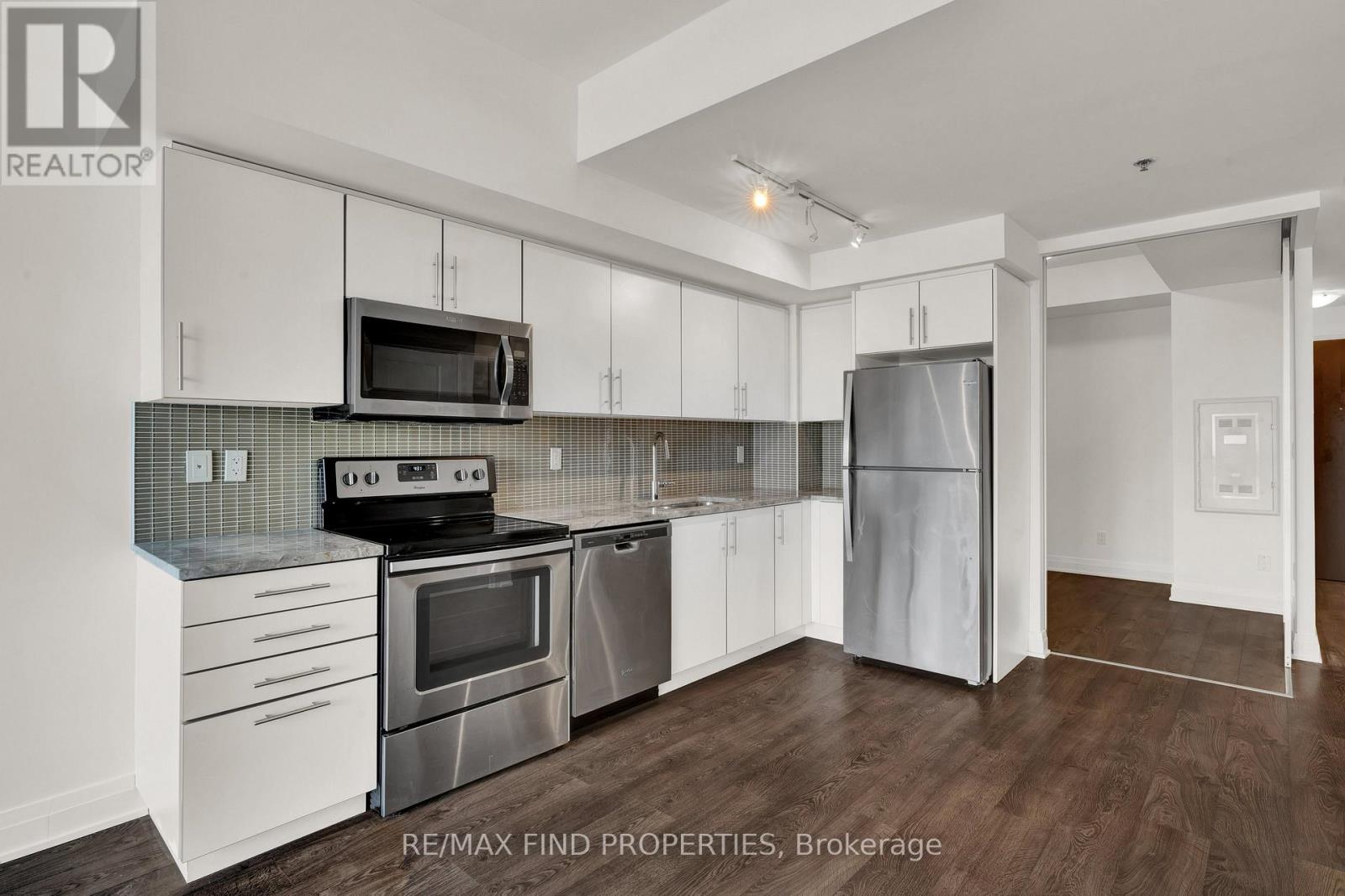 1504 - 55 Speers Road, Oakville, Ontario  L6K 0H9 - Photo 7 - W13670012