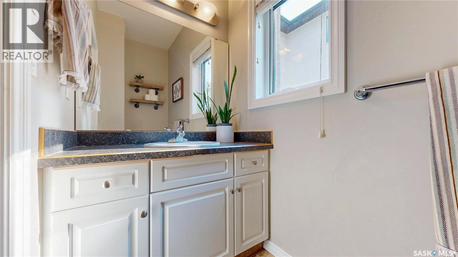 2806 Sunninghill Crescent, Regina, Saskatchewan  S4V 0N7 - Photo 18 - SK045428