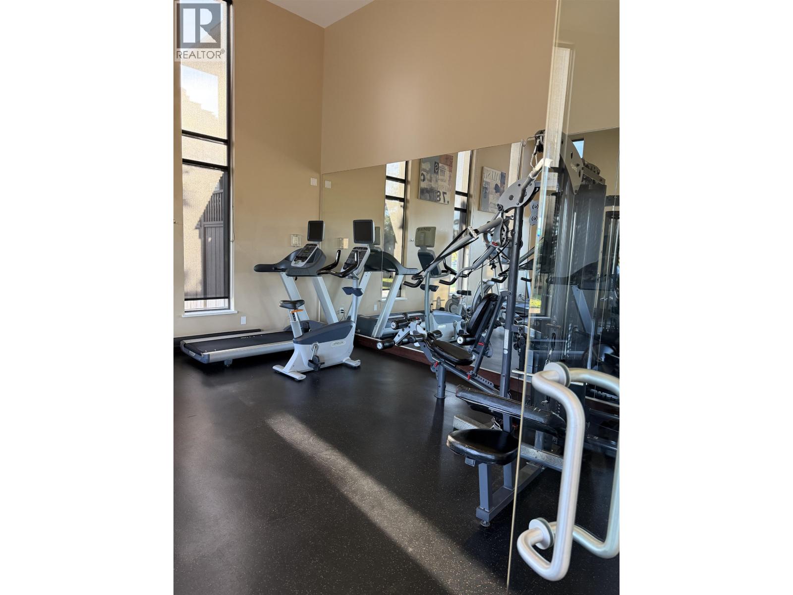 Th17 2345 Madison Avenue, Burnaby, British Columbia  V5C 0B4 - Photo 11 - R3154013