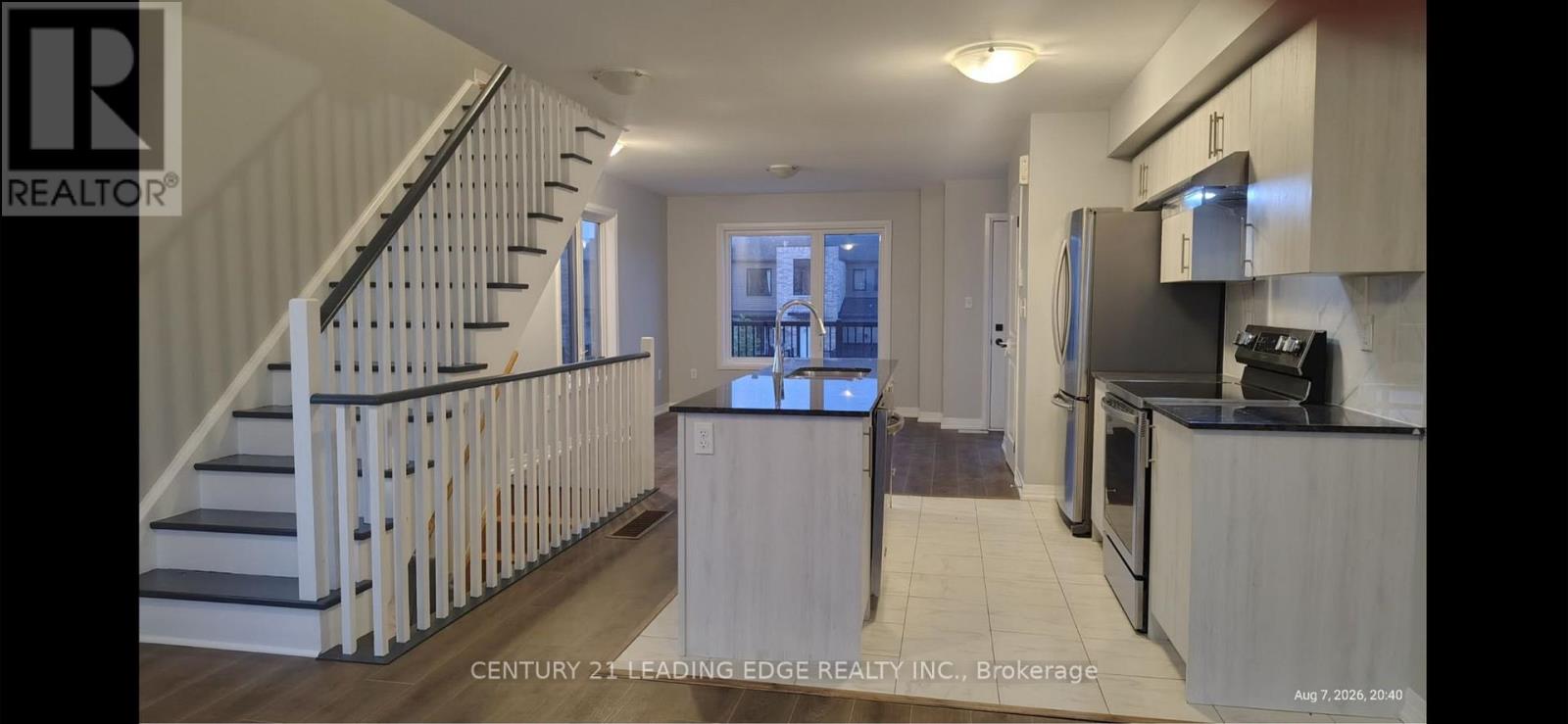 109 Fairlane Avenue S, Barrie, Ontario  L9J 0M5 - Photo 5 - S13669014