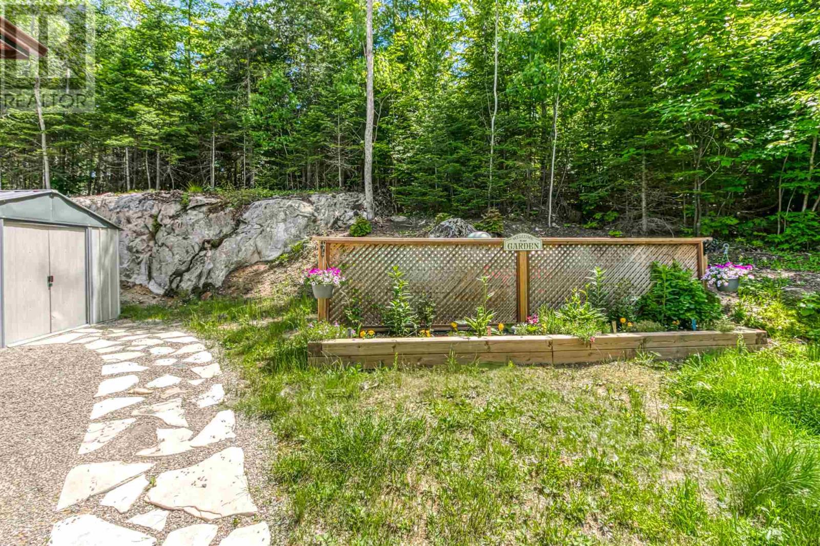 6 Quirke Ln, Elliot Lake, Ontario  P5A 2S9 - Photo 5 - SM261573