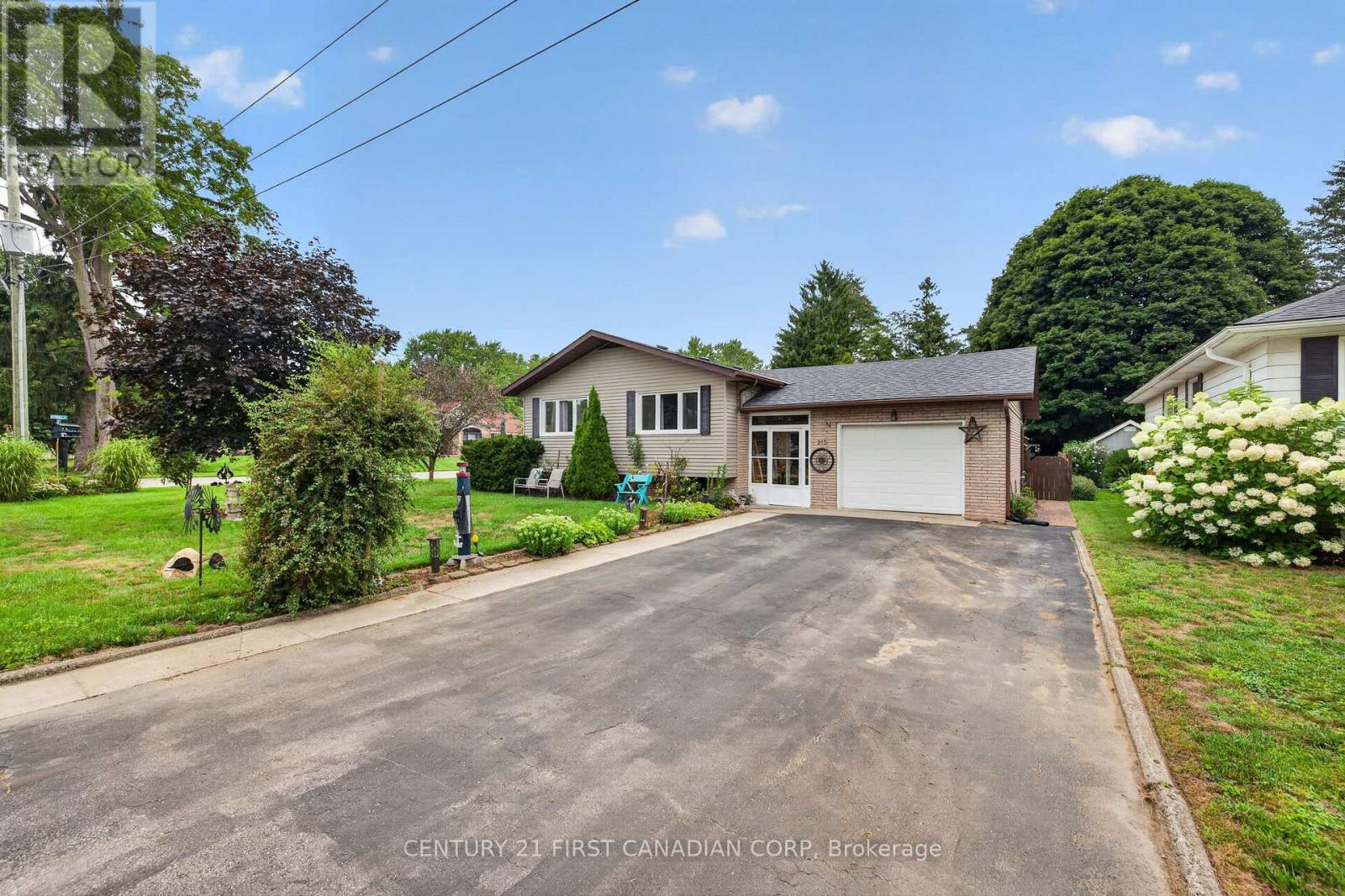 213 FOURTH STREET, West Elgin, Ontario