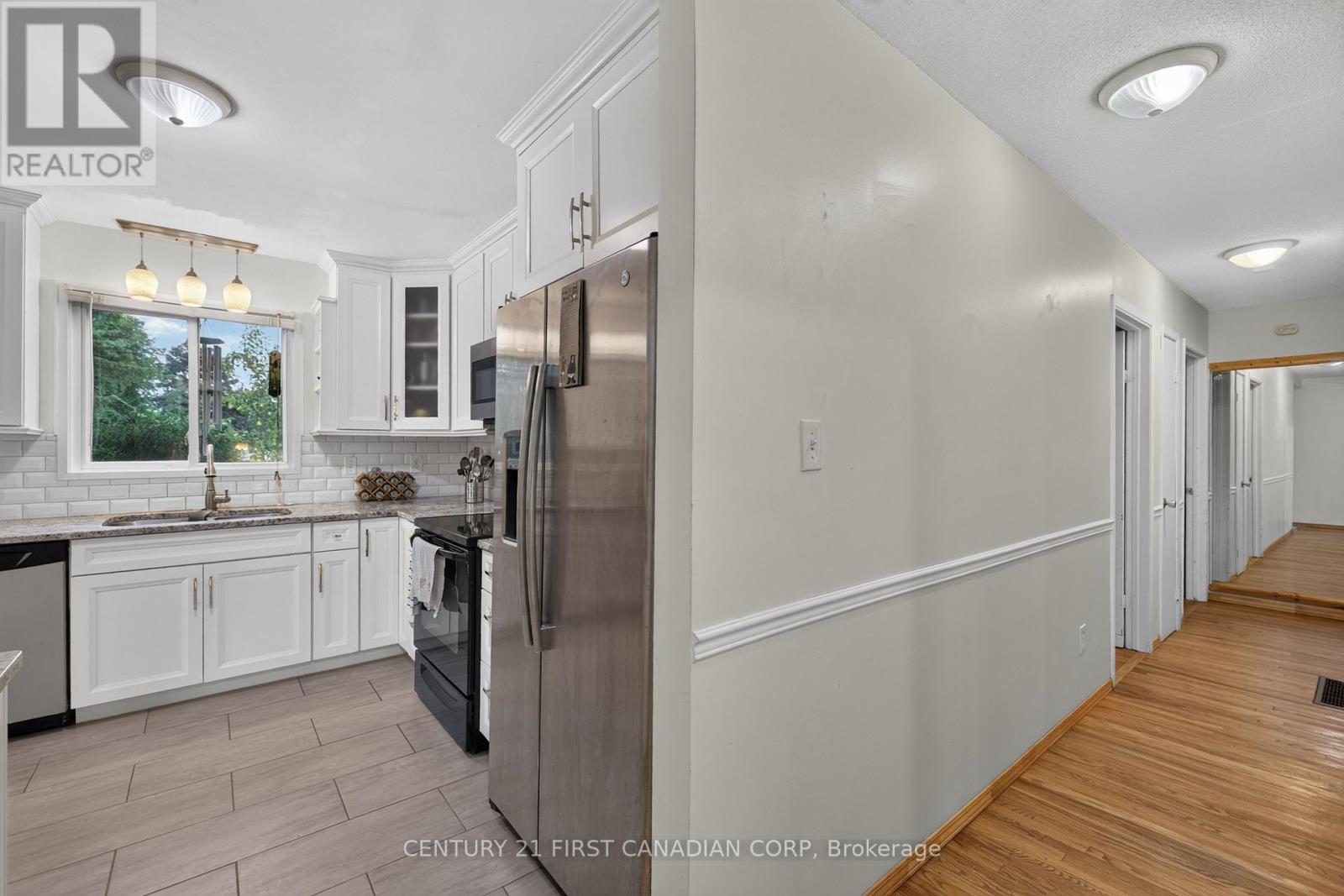 213 Fourth Street, West Elgin, Ontario  N0L 2C0 - Photo 5 - X13670088