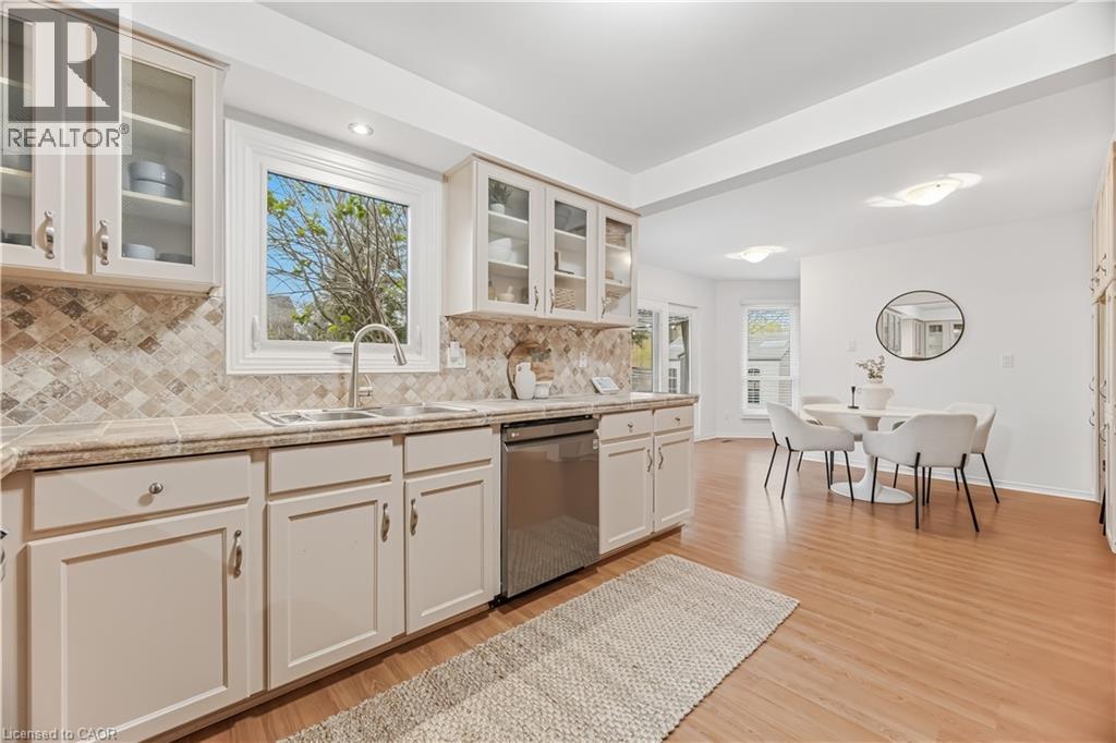 1004 Roxborough Drive, Oakville, Ontario  L6M 1E3 - Photo 15 - 40838159