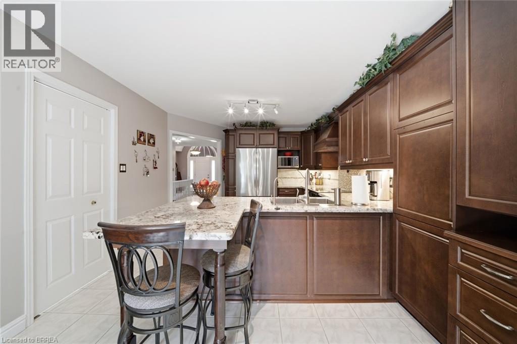 37 Mc Intosh Court, Brantford, Ontario  N3R 7Y1 - Photo 12 - 40855269