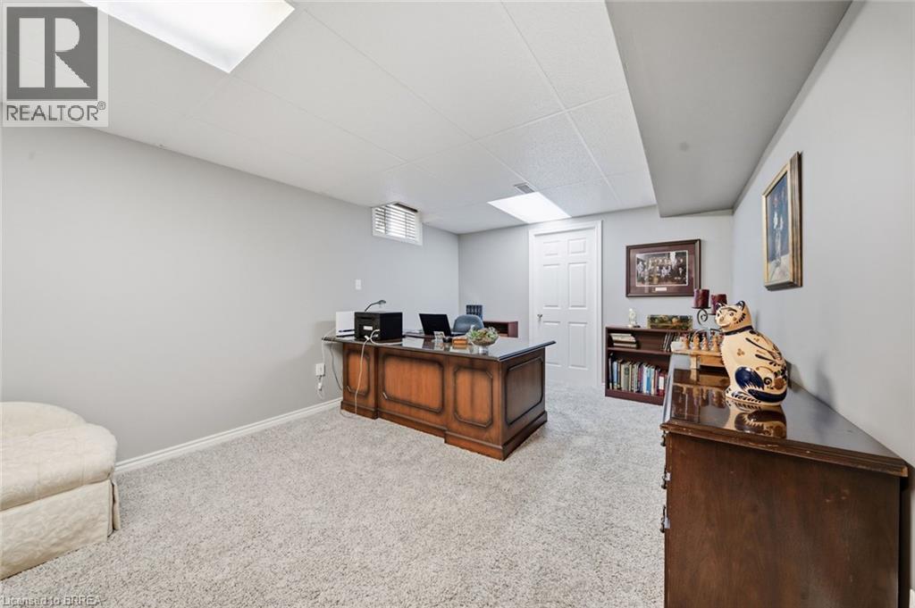 37 Mc Intosh Court, Brantford, Ontario  N3R 7Y1 - Photo 25 - 40855269