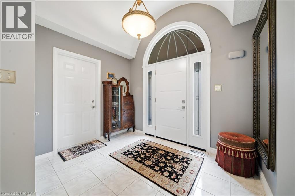 37 Mc Intosh Court, Brantford, Ontario  N3R 7Y1 - Photo 3 - 40855269