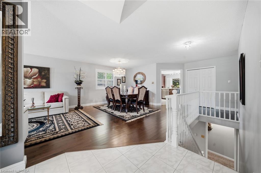 37 Mc Intosh Court, Brantford, Ontario  N3R 7Y1 - Photo 4 - 40855269